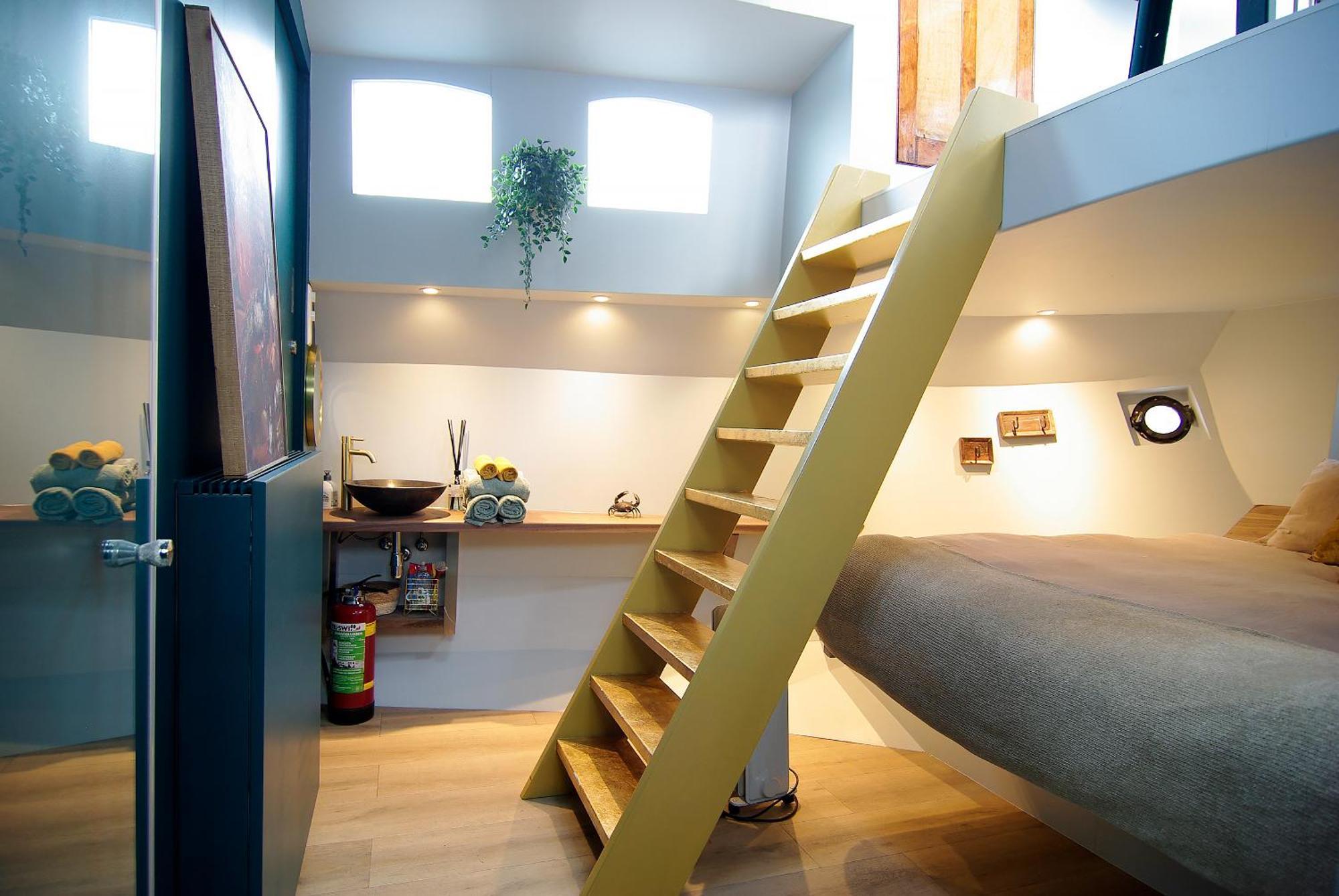 Najade Eco Houseboat Hotel Amsterdam Exterior photo